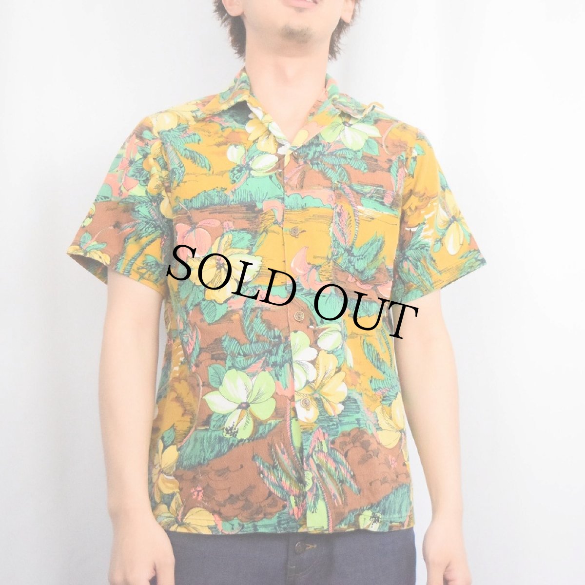 画像2: 【SALE】 70's ハイビスカス柄 古銭ボタン コットンアロハシャツ S (2)