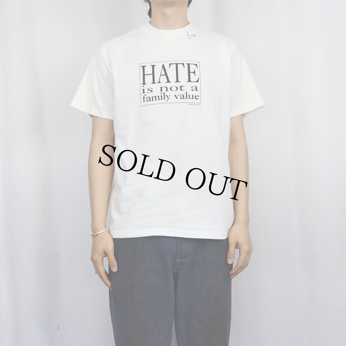 画像2: 90's DONT PANIC USA製 "HATE in not a family value" プリントTシャツ M (2)
