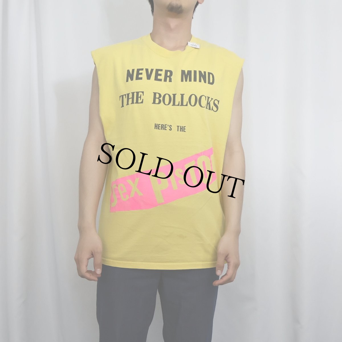 画像2: 2003 THE SEX PISTOLS パンク・ロックバンド カットオフスリーブTシャツ M (2)