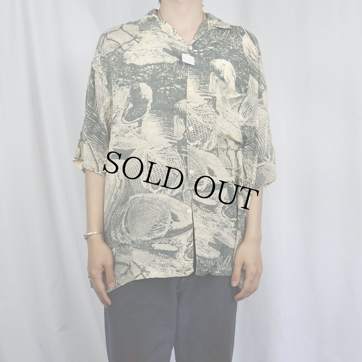 画像2: アート総柄 レーヨンオープンカラーシャツ M (2)