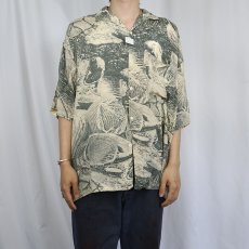 画像2: アート総柄 レーヨンオープンカラーシャツ M (2)