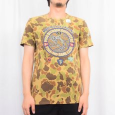 画像2: POLO Ralph Lauren "FISH AND GAME CLUB" 刺繍入り カモ柄Tシャツ M (2)