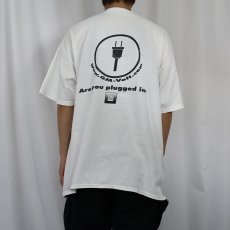 画像4: Chevrolet Bolt "Are you plugged in?" 自動車メーカー プリントTシャツ XL (4)