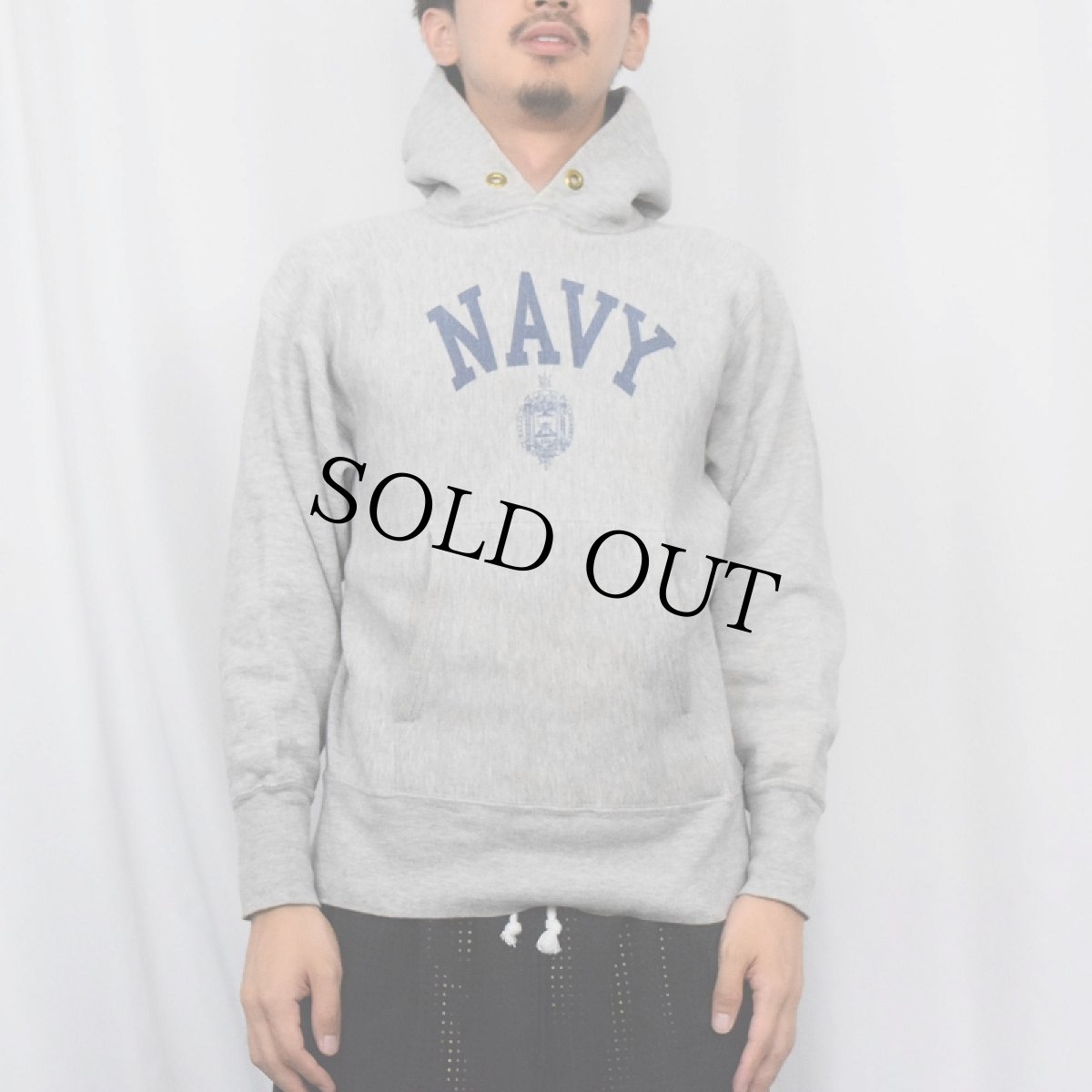 画像2: 70's Champion REVERSE WEAVE USA製 青単色タグ "NAVY" 染み込みプリント スウェットフーディー S (2)