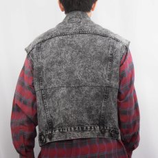 画像3: 80's Levi's 70507-0253 USA製 ケミカルウォッシュ カットオフ ブラックデニムベスト M (3)
