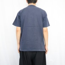 画像3: BADLY DRAWN BOYS "GOLDEN FISH?" シンガーソングライター プリントTシャツ NAVY L (3)