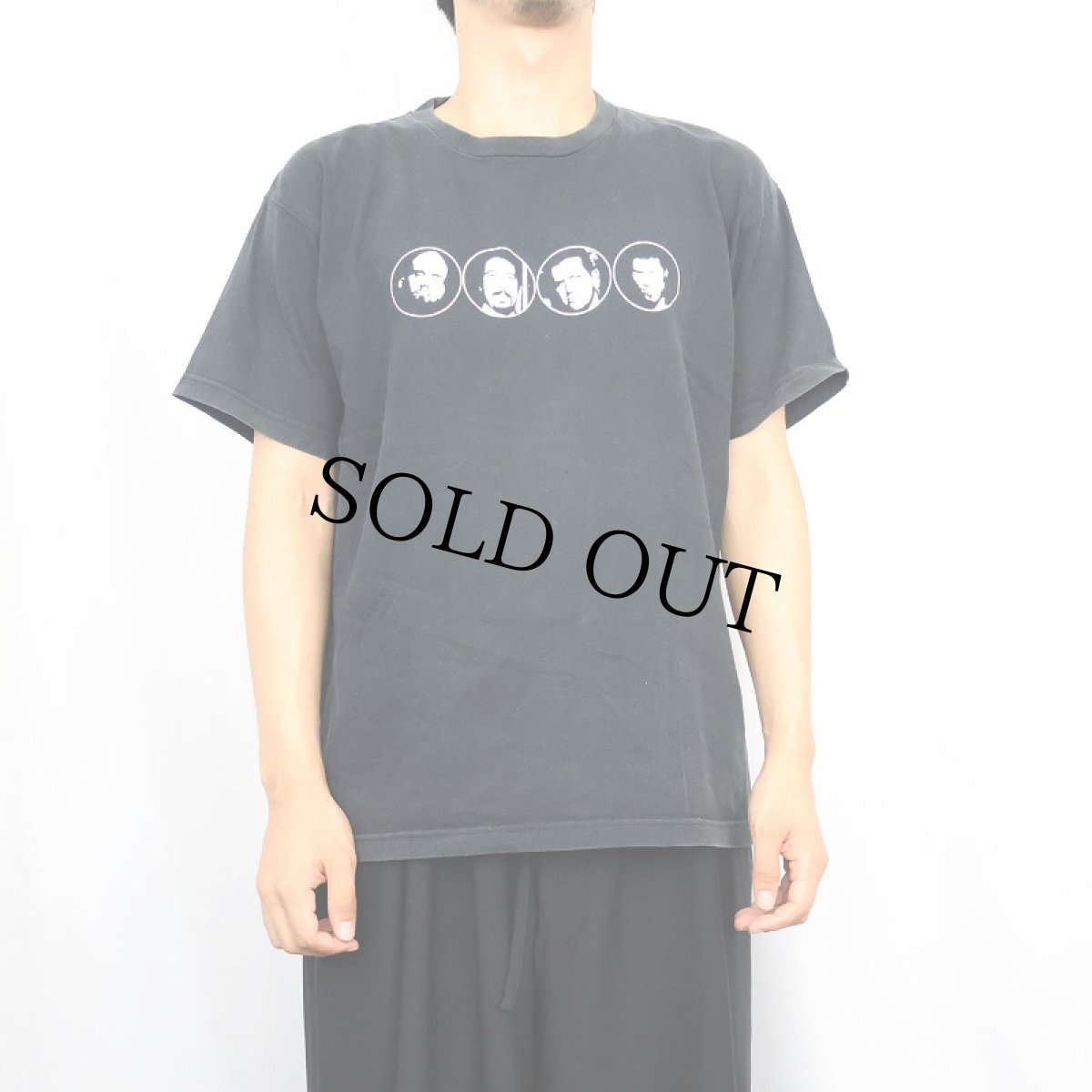 画像2: Queens of the Stone Age ハードロックバンド プリントTシャツ BLACK L (2)