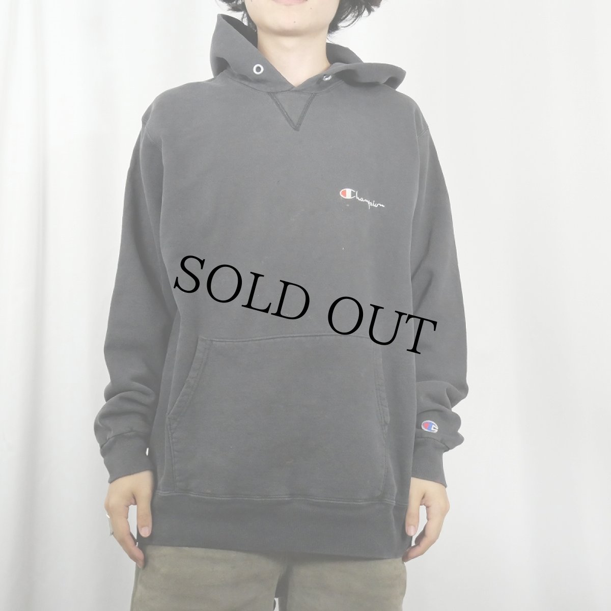 画像2: 90's Champion USA製 青刺繍タグ 後期 ロゴ刺繍 スウェットフーディー BLACK XL (2)