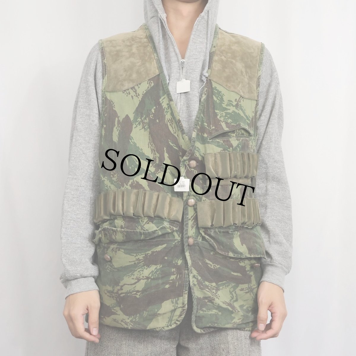 画像2: 70〜80's リザードカモ柄 ハンティングベスト (2)