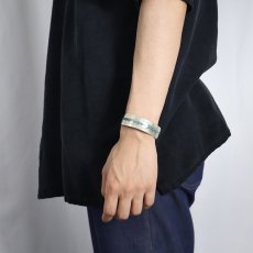 画像2: Navajo "Juan Singer" チップインレイ バングル (2)