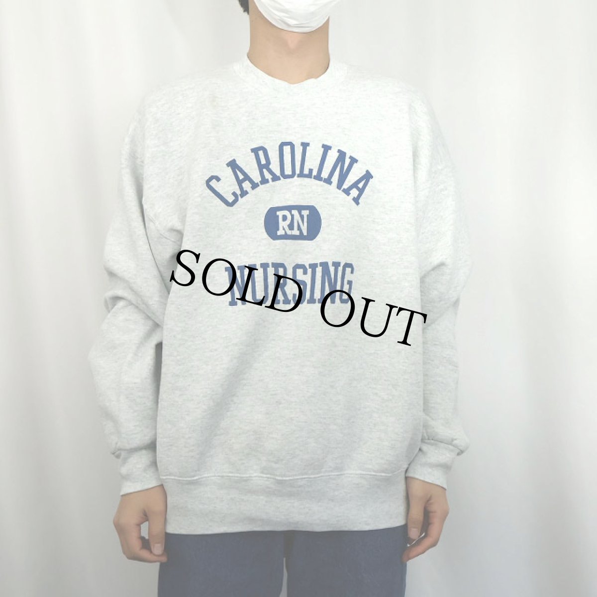 画像2: 90's FRUIT OF THE LOOM USA製 "CAROLINA NURSING" プリントスウェット XL (2)