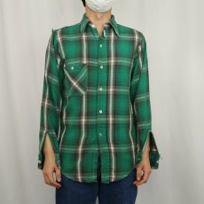 画像2: 60〜70's Cone Mills USA製 チェック柄 ヘビーネルシャツ SIZE14 1/2 (2)