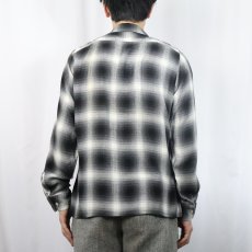 画像3: 60's ARROW オンブレーチェック柄 レーヨンオープンカラーシャツ S 14-14 1/2 (3)