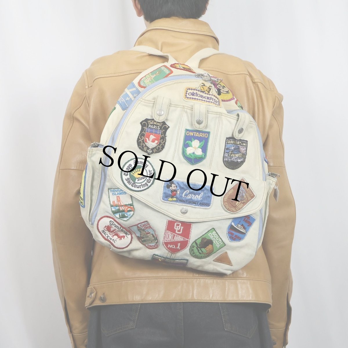 画像2: Liz Claiborne パッチ付き デニムバックパック (2)