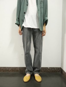 画像2: 90's Levi's 505 USA製 先染めブラックデニムパンツ W32 (2)