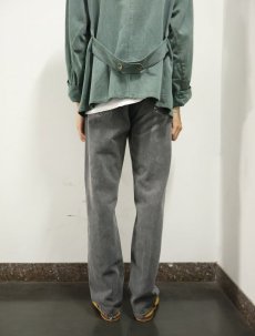 画像3: 90's Levi's 505 USA製 先染めブラックデニムパンツ W32 (3)
