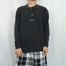 画像2: 90〜2000's OAKLEY ロゴ刺繍 ヘンリーネック サーマルロンT BLACK S (2)