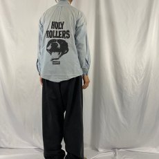 画像5: 90's USA製 DISCHORD RECORDS "HOLLY ROLLERS" インディーレコードレーベル プリントシャンブレーシャツ 16-34 (5)