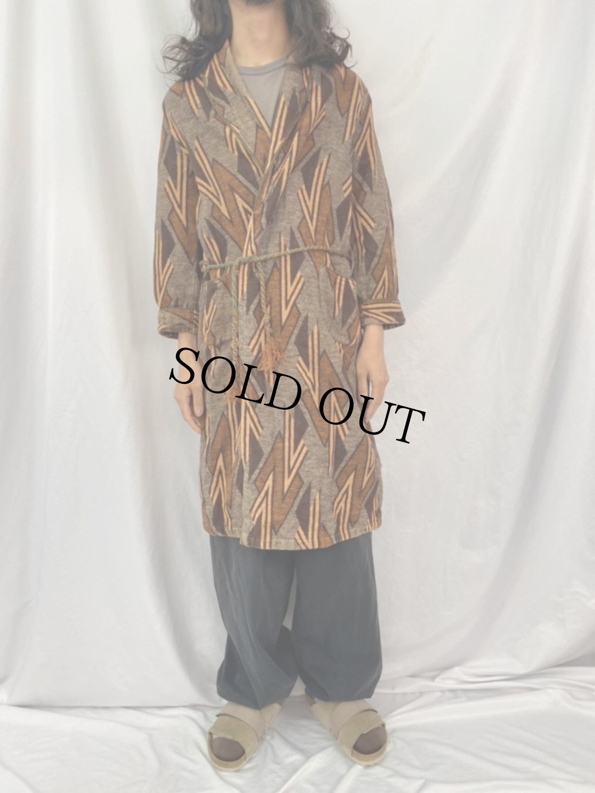 画像2: 40's Beacon ネイティブ柄 ブランケットガウン (2)