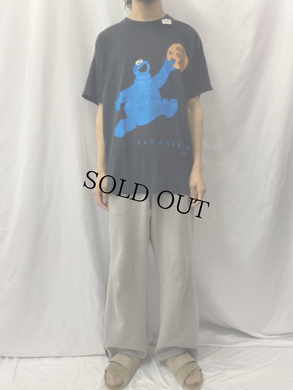 画像2: 90's COOKIE MONSTER USA製 "NIKE" パロディTシャツ XL (2)