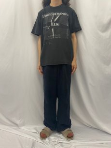 画像2: 90's USA製 R.E.M. "AUTOMATIC FOR THE PEOPLE" オルタナティヴ・ロックバンドTシャツ XL (2)