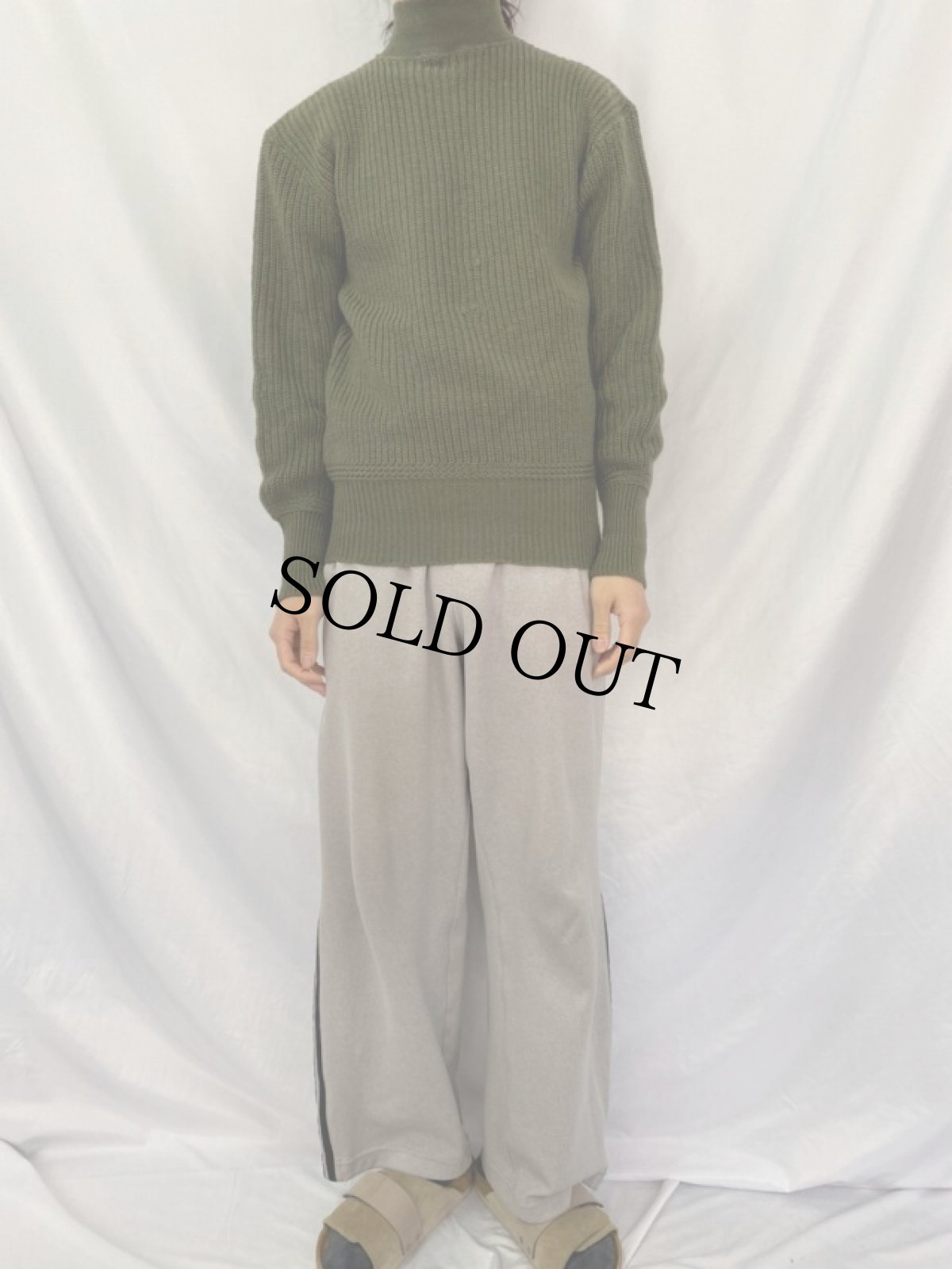 画像2: 【SALE】 40's U.S.NAVY ハイネック ウールニットセーター (2)