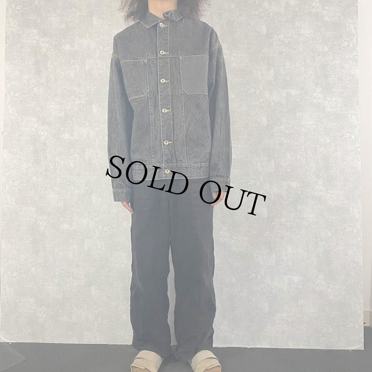 画像2: FUBU ワッペン付き ブラックデニムジャケット L (2)