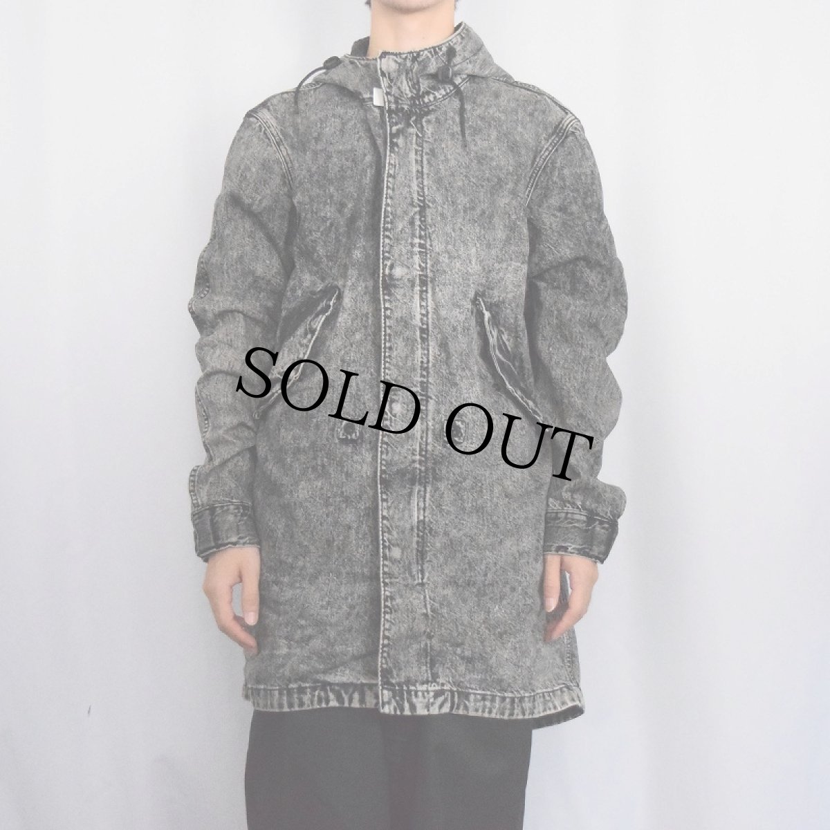 画像2: Levi's × Patta  "M-51 TYPE" ケミカルウォッシュ ブラックデニム フィッシュテールパーカー L (2)