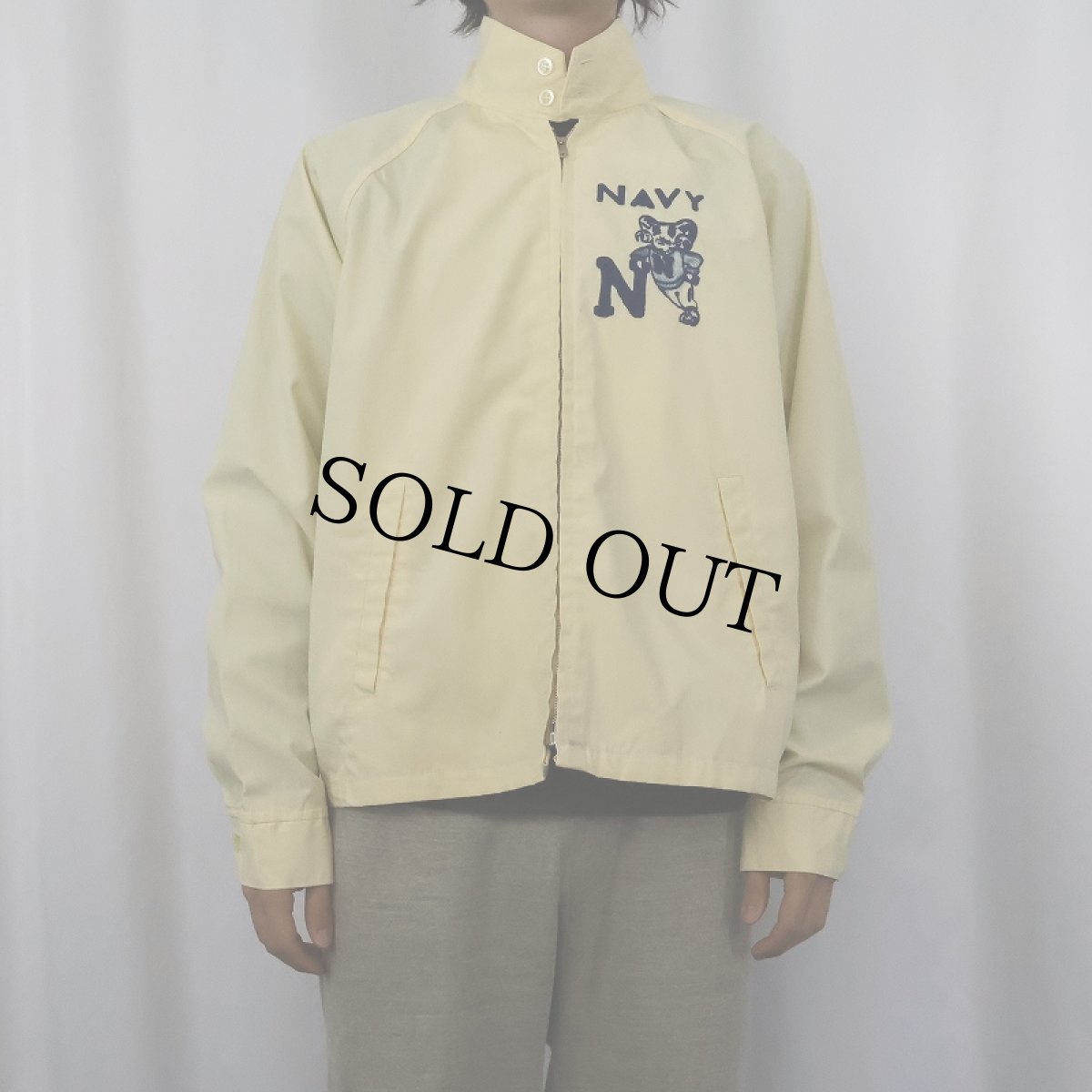 画像2: 60's PERMANENT PRESS "U.S.NAVY" 刺繍入り コットンポリスイングトップ L (2)