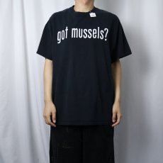 画像2: got musseles? 広告パロディプリントTシャツ BLACK (2)
