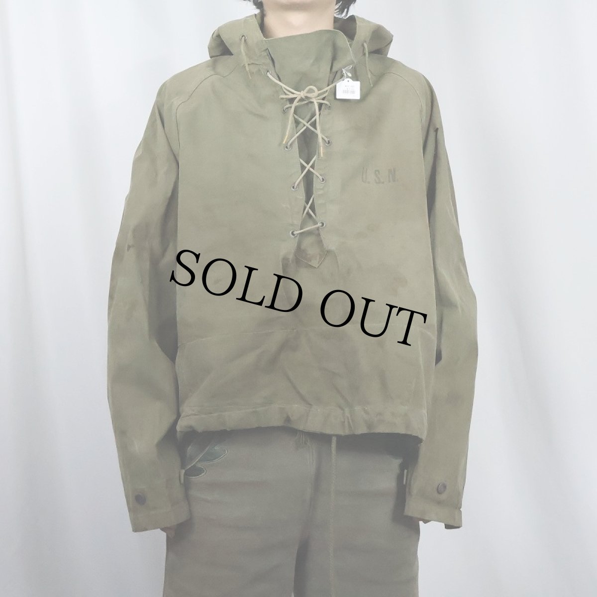 画像2: 40's U.S.NAVY デッキレインパーカー ステンシル入り (2)