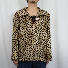 画像2: 90's GOLD RIDER USA製 レオパード柄 フェイクファープルオーバーシャツ (2)