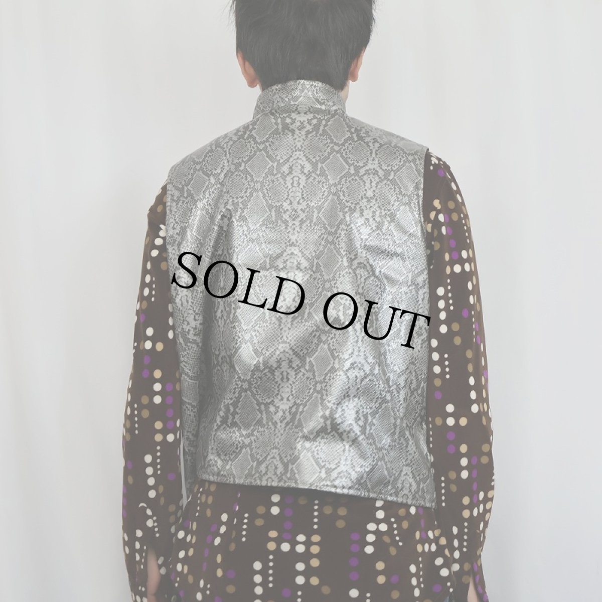 画像3: パイソン柄 フェイクレザー×フリース リバーシブルベスト L (3)