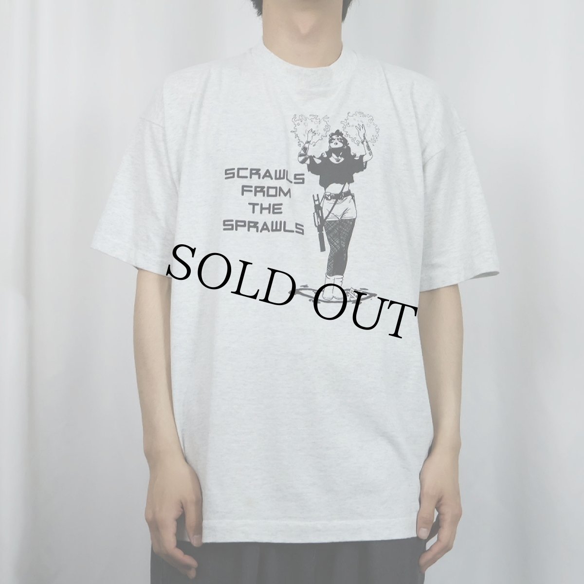 画像2: 90's USA製 "SCRAWLS FROM THE SPRAWLS" プリントTシャツ  (2)