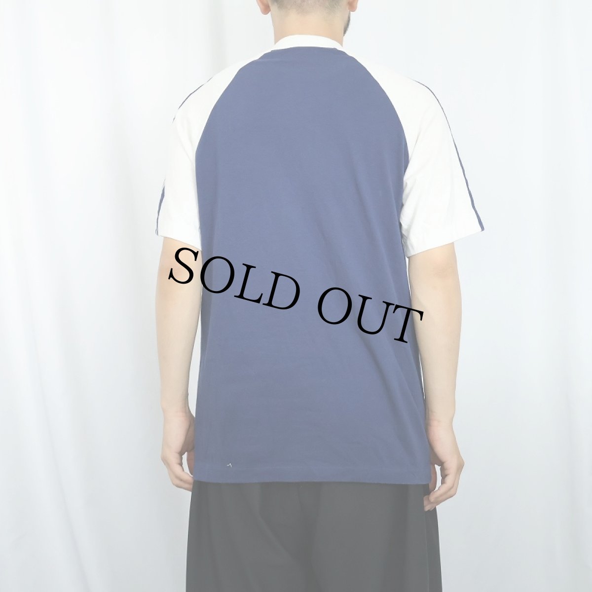 画像3: 80's NIKE "紺タグ" Vネック フロッキープリントTシャツ L (3)