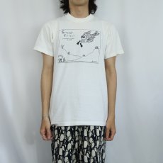 画像2: 90's USA製 "Survival of the Fittest" ダイビングプリントTシャツ M (2)