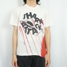 画像2: 80〜90's SHARK ATTACK USA製 ギミックデザインTシャツ XL (2)