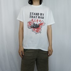 画像2: 80's USA製 "STAND BY THAT MAN" 風刺画プリントTシャツ L (2)