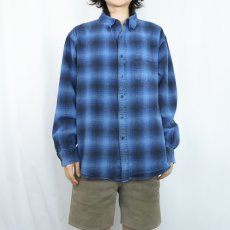 画像2: PENDLETON オンブレーチェック柄 ボタンダウン ライトネルシャツ XL (2)