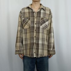 画像2: 90〜2000's ST. JOHNS BAY チェック柄 ヘビーネルシャツ L (2)