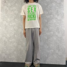 画像2: 90's I DON'T NEED SEX... プリントTシャツ (2)
