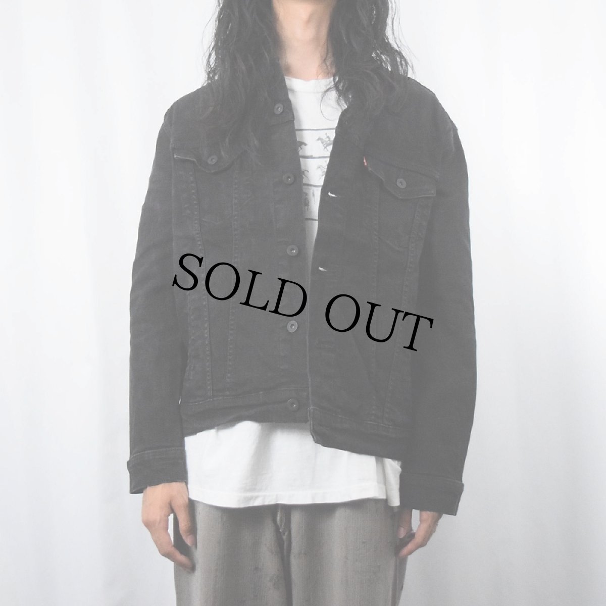 画像2: Levi's ブラックデニムジャケット L (2)