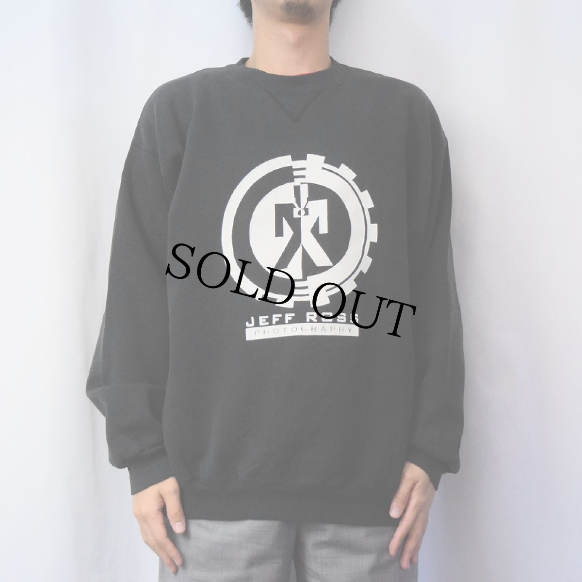 画像2: 90's Hanes USA製 "JEFF ROSS PHOTOGRAPHY" 前V プリントスウェット BLACK XL (2)