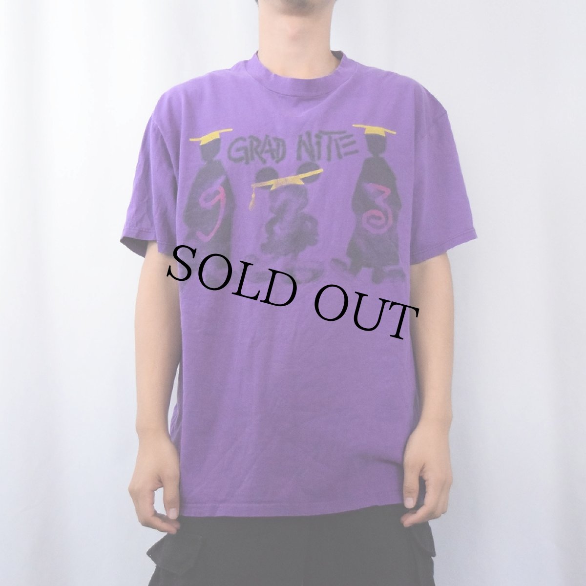 画像2: 90's Disney USA製 "GRAD NITE 93" キャラクターパロディプリントTシャツ L/XL (2)