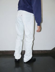 画像4: 90's Levi's 501 USA製 ブリーチデニムパンツ W33 (4)