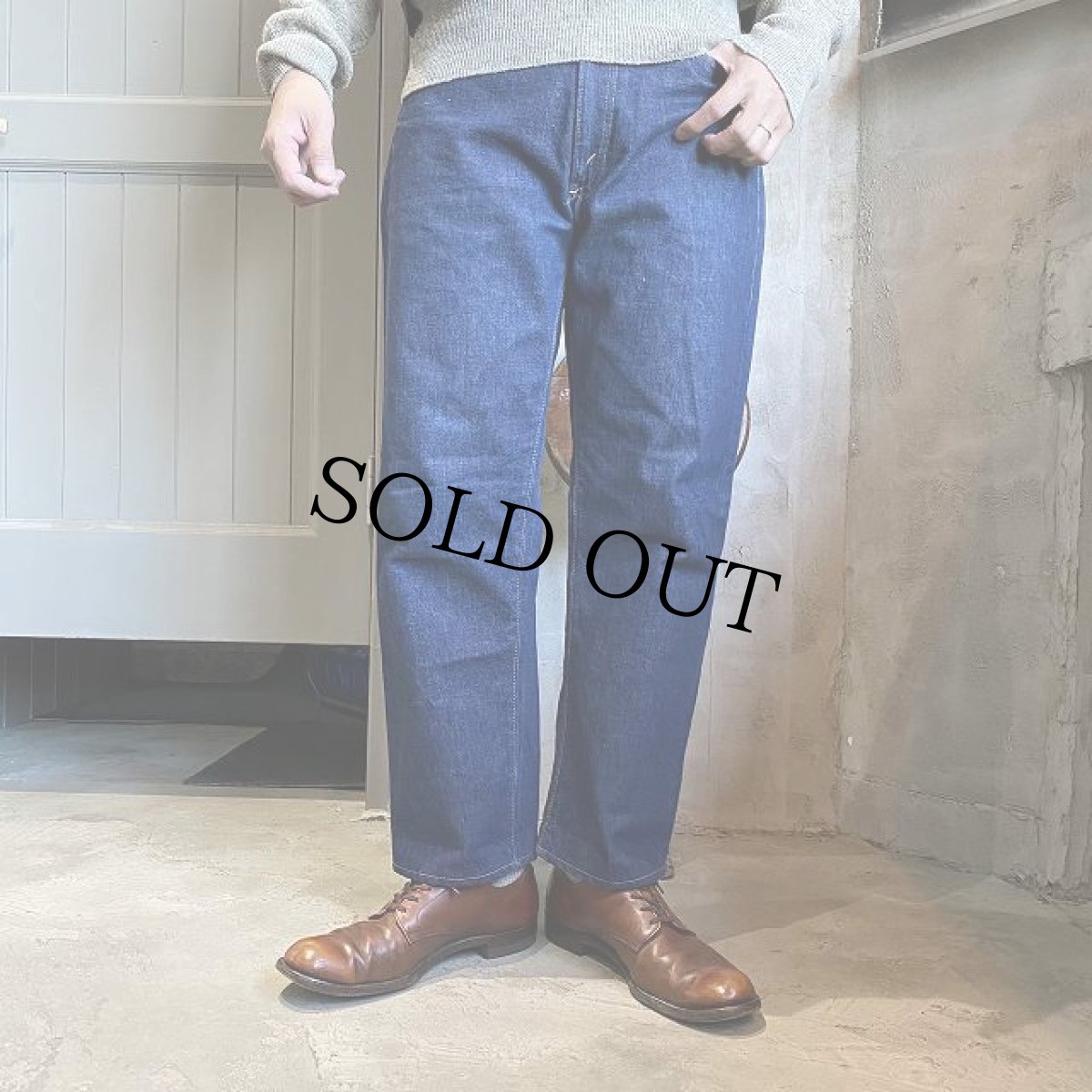 画像4: 60〜70's LEVI'S 505 BIGE デニムパンツ 耳付き W33 (4)