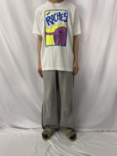 画像2: 90's "THE ROCHES" イラストプリントTシャツ  L (2)