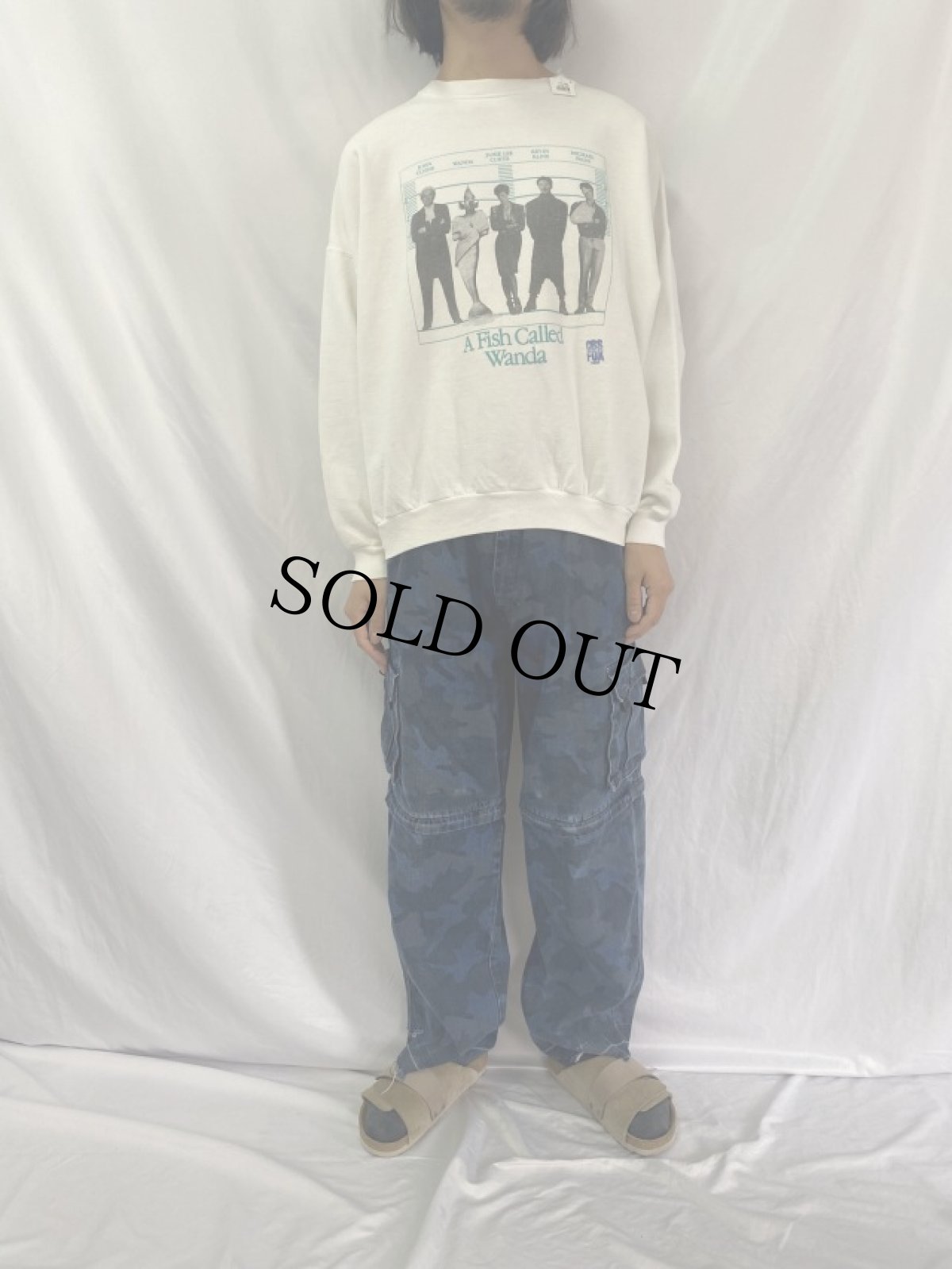 画像2: 80〜90's A Fish Called Wanda CANADA製 映画プリントスウェット ONE SIZE (2)