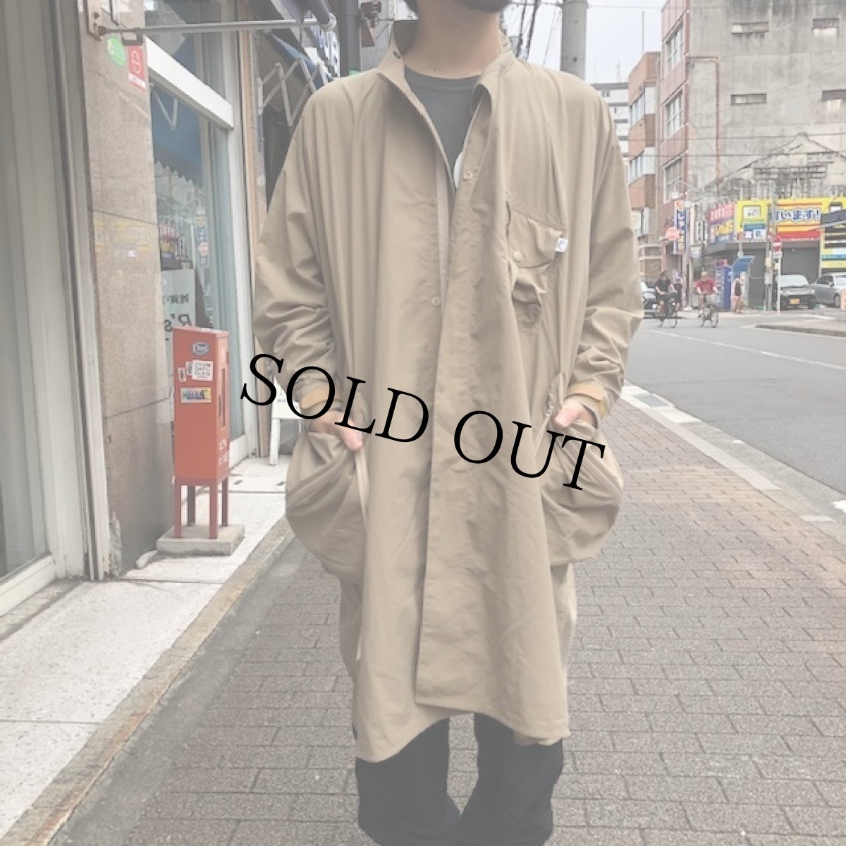 画像4: COMFY OUTDOOR GARMENT "RAIN FALLS PONCHO" BEIGE 【M】 (4)