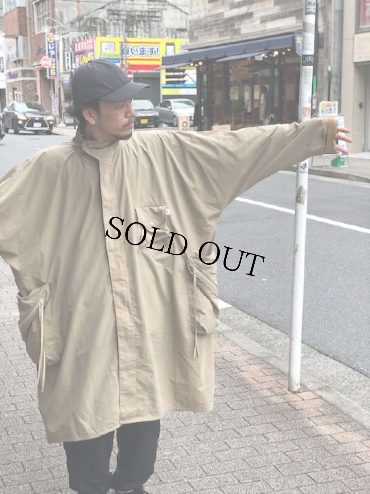 画像7: COMFY OUTDOOR GARMENT "RAIN FALLS PONCHO" BEIGE 【M】 (7)